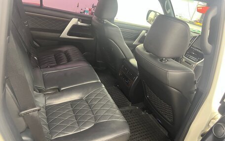 Toyota Land Cruiser 200, 2016 год, 5 000 000 рублей, 19 фотография