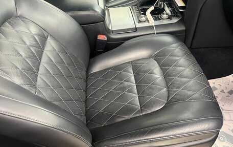 Toyota Land Cruiser 200, 2016 год, 5 000 000 рублей, 21 фотография
