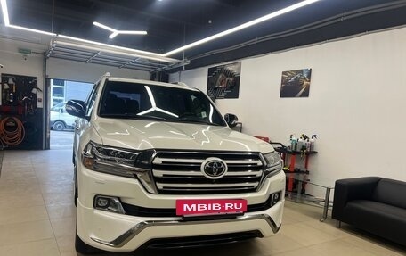 Toyota Land Cruiser 200, 2016 год, 5 000 000 рублей, 29 фотография