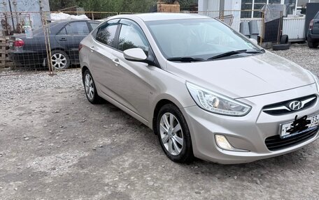 Hyundai Solaris II рестайлинг, 2013 год, 720 000 рублей, 3 фотография