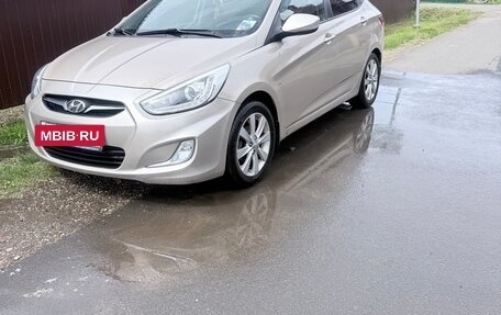 Hyundai Solaris II рестайлинг, 2013 год, 720 000 рублей, 17 фотография