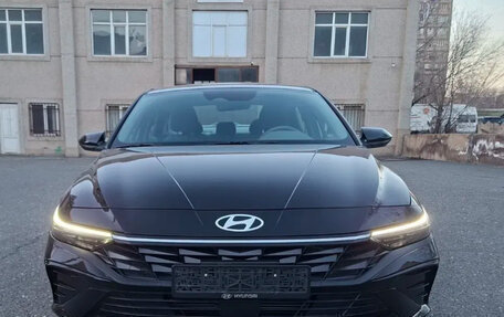 Hyundai Elantra, 2024 год, 2 020 000 рублей, 2 фотография