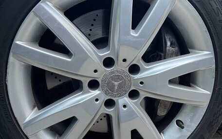 Mercedes-Benz CLS, 2012 год, 2 500 000 рублей, 14 фотография