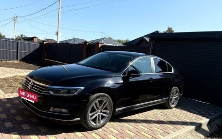 Volkswagen Passat B8 рестайлинг, 2017 год, 1 700 000 рублей, 14 фотография