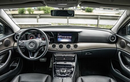 Mercedes-Benz E-Класс, 2016 год, 2 768 000 рублей, 13 фотография