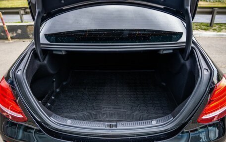 Mercedes-Benz E-Класс, 2016 год, 2 768 000 рублей, 39 фотография