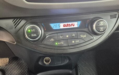 Toyota Yaris III рестайлинг, 2018 год, 1 540 000 рублей, 19 фотография