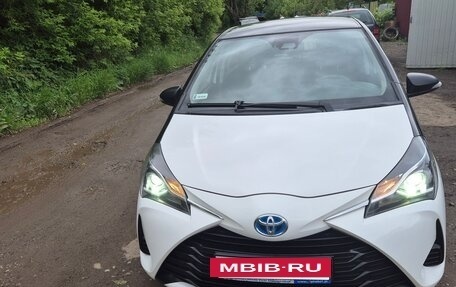 Toyota Yaris III рестайлинг, 2018 год, 1 540 000 рублей, 36 фотография