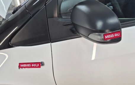 Toyota Yaris III рестайлинг, 2018 год, 1 540 000 рублей, 29 фотография