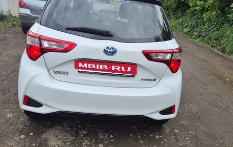 Toyota Yaris III рестайлинг, 2018 год, 1 540 000 рублей, 40 фотография