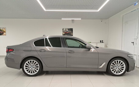 BMW 5 серия, 2021 год, 4 280 000 рублей, 8 фотография