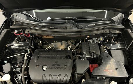 Mitsubishi Outlander III рестайлинг 3, 2017 год, 1 750 000 рублей, 25 фотография