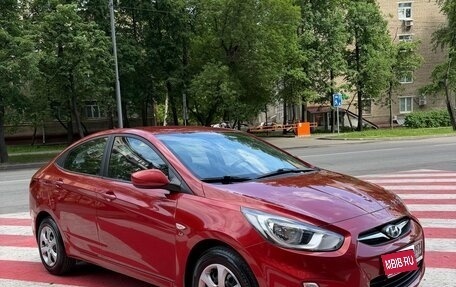 Hyundai Solaris II рестайлинг, 2012 год, 975 000 рублей, 1 фотография