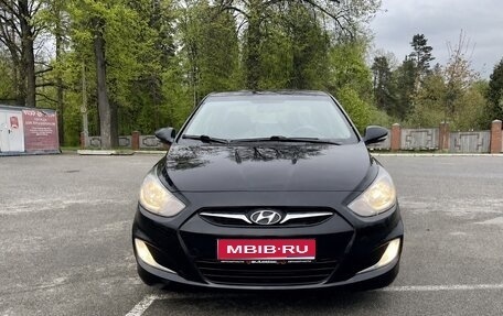 Hyundai Solaris II рестайлинг, 2011 год, 633 000 рублей, 1 фотография