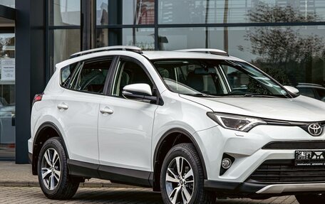 Toyota RAV4, 2019 год, 2 195 000 рублей, 7 фотография