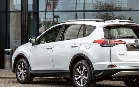 Toyota RAV4, 2019 год, 2 195 000 рублей, 8 фотография