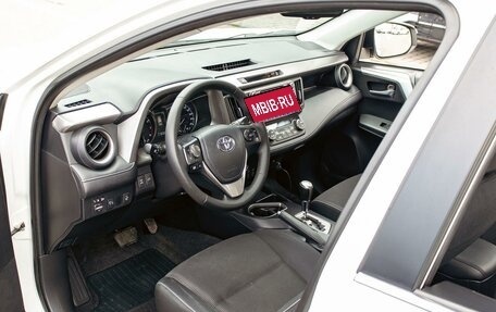 Toyota RAV4, 2019 год, 2 195 000 рублей, 14 фотография