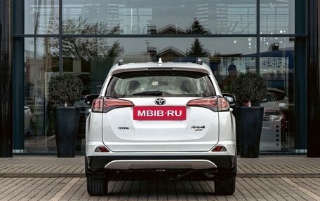 Toyota RAV4, 2019 год, 2 195 000 рублей, 5 фотография