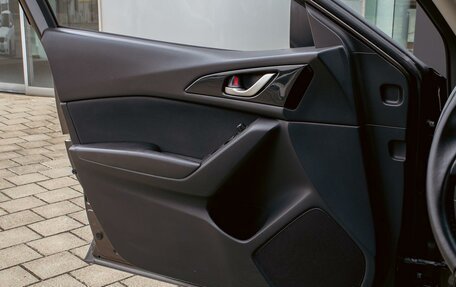 Mazda 3, 2017 год, 1 295 000 рублей, 12 фотография