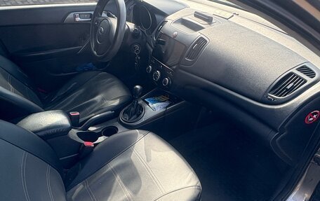 KIA Cerato III, 2010 год, 600 000 рублей, 6 фотография