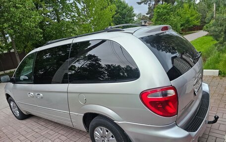 Chrysler Town & Country IV, 2006 год, 875 000 рублей, 2 фотография