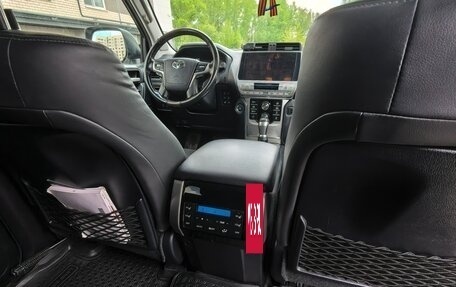 Toyota Land Cruiser Prado 150 рестайлинг 2, 2020 год, 5 700 000 рублей, 8 фотография