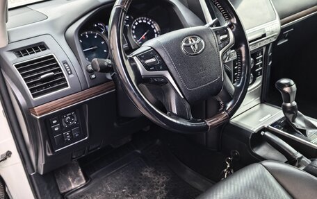 Toyota Land Cruiser Prado 150 рестайлинг 2, 2020 год, 5 700 000 рублей, 16 фотография