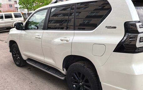 Toyota Land Cruiser Prado 150 рестайлинг 2, 2020 год, 5 700 000 рублей, 14 фотография