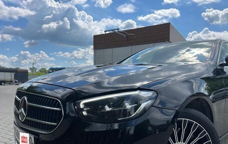 Mercedes-Benz E-Класс, 2021 год, 2 900 000 рублей, 11 фотография