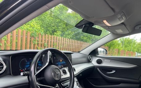 Mercedes-Benz E-Класс, 2021 год, 2 900 000 рублей, 15 фотография