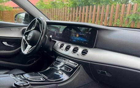 Mercedes-Benz E-Класс, 2021 год, 2 900 000 рублей, 18 фотография