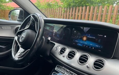 Mercedes-Benz E-Класс, 2021 год, 2 900 000 рублей, 16 фотография
