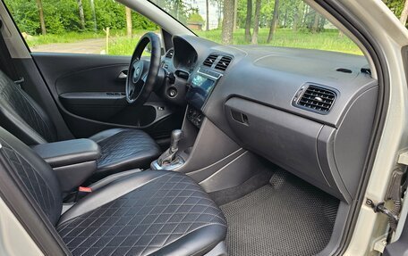 Volkswagen Polo VI (EU Market), 2012 год, 700 000 рублей, 22 фотография