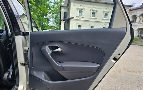 Volkswagen Polo VI (EU Market), 2012 год, 700 000 рублей, 28 фотография