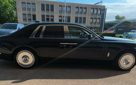 Rolls-Royce Phantom VIII, 2026 год, 90 000 000 рублей, 2 фотография