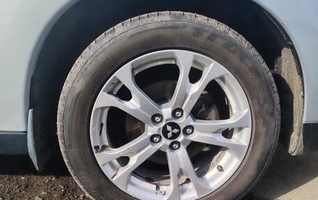 Mitsubishi Outlander III рестайлинг 3, 2013 год, 1 400 000 рублей, 6 фотография