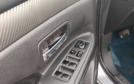 Mitsubishi Outlander III рестайлинг 3, 2013 год, 1 400 000 рублей, 26 фотография