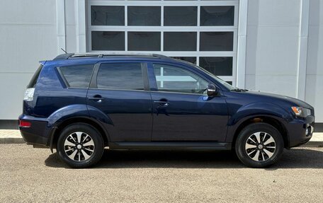 Mitsubishi Outlander III рестайлинг 3, 2012 год, 1 035 000 рублей, 6 фотография