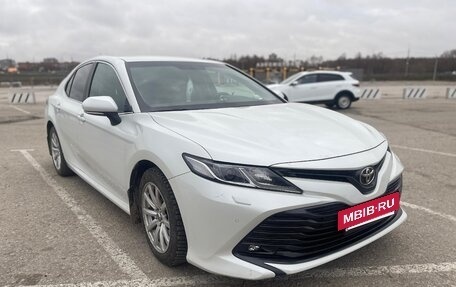 Toyota Camry, 2020 год, 3 100 000 рублей, 2 фотография