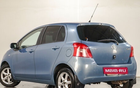 Toyota Yaris III рестайлинг, 2007 год, 639 000 рублей, 5 фотография