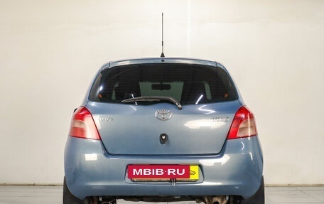 Toyota Yaris III рестайлинг, 2007 год, 639 000 рублей, 6 фотография