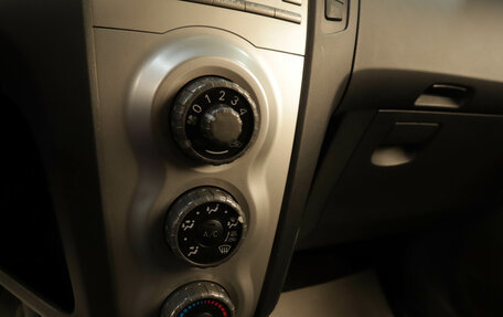 Toyota Yaris III рестайлинг, 2007 год, 639 000 рублей, 14 фотография