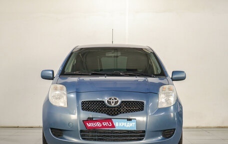 Toyota Yaris III рестайлинг, 2007 год, 639 000 рублей, 3 фотография