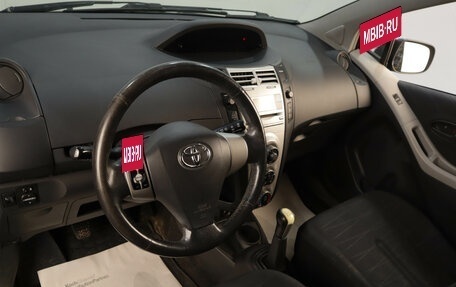 Toyota Yaris III рестайлинг, 2007 год, 639 000 рублей, 8 фотография