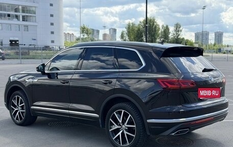 Volkswagen Touareg III, 2018 год, 4 950 000 рублей, 4 фотография