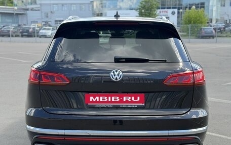 Volkswagen Touareg III, 2018 год, 4 950 000 рублей, 5 фотография