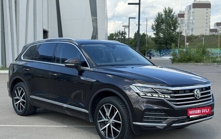 Volkswagen Touareg III, 2018 год, 4 950 000 рублей, 7 фотография