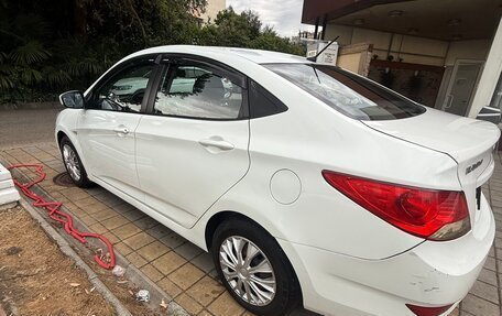Hyundai Solaris II рестайлинг, 2013 год, 730 000 рублей, 2 фотография