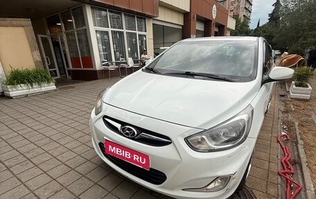 Hyundai Solaris II рестайлинг, 2013 год, 730 000 рублей, 3 фотография