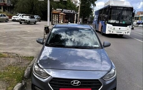 Hyundai Solaris II рестайлинг, 2019 год, 1 500 000 рублей, 3 фотография